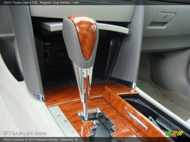 Magnetic Gray Metallic / Ash 2009 Toyota Camry XLE