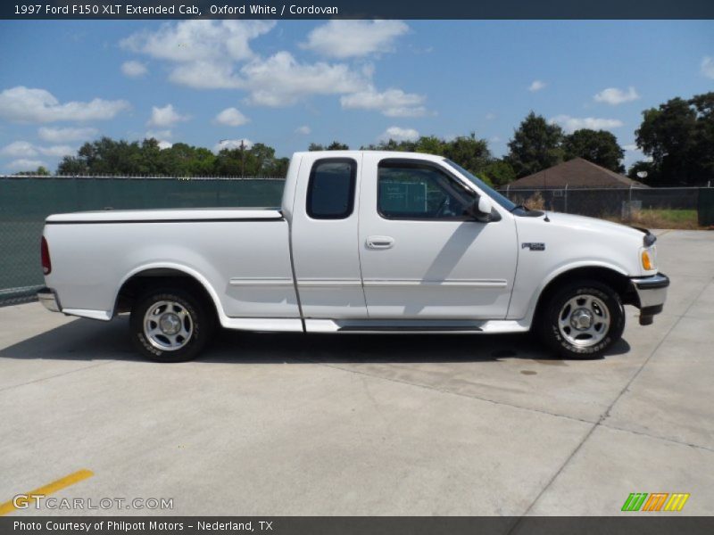 Oxford White / Cordovan 1997 Ford F150 XLT Extended Cab