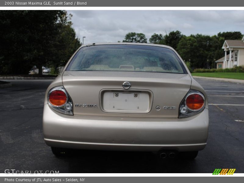Sunlit Sand / Blond 2003 Nissan Maxima GLE