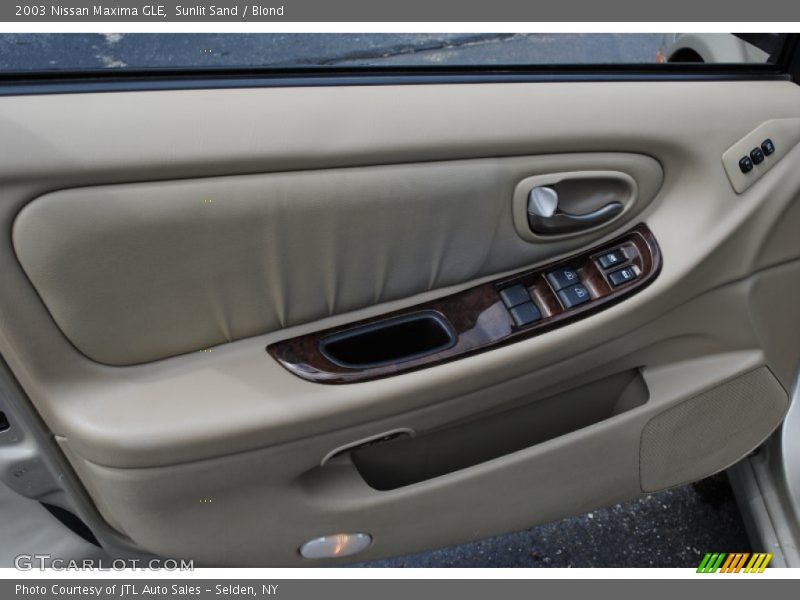 Sunlit Sand / Blond 2003 Nissan Maxima GLE
