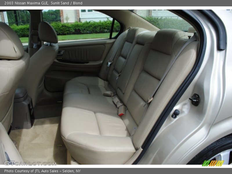 Sunlit Sand / Blond 2003 Nissan Maxima GLE
