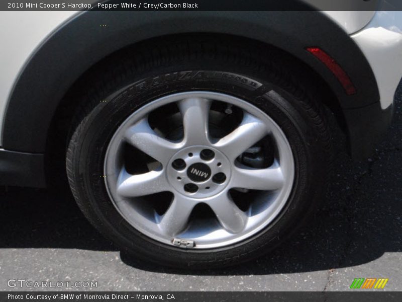Pepper White / Grey/Carbon Black 2010 Mini Cooper S Hardtop