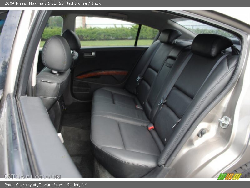 Spirited Bronze / Black 2004 Nissan Maxima 3.5 SL