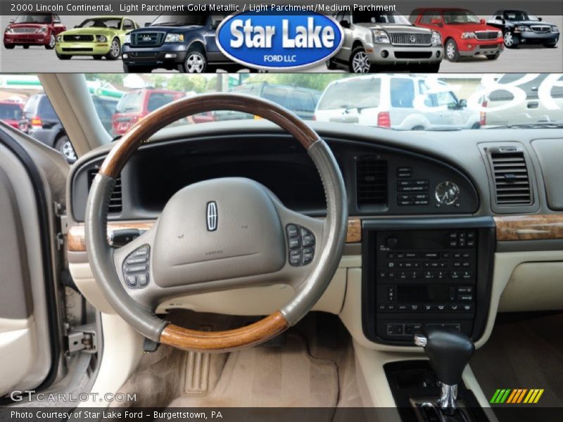 Light Parchment Gold Metallic / Light Parchment/Medium Parchment 2000 Lincoln Continental