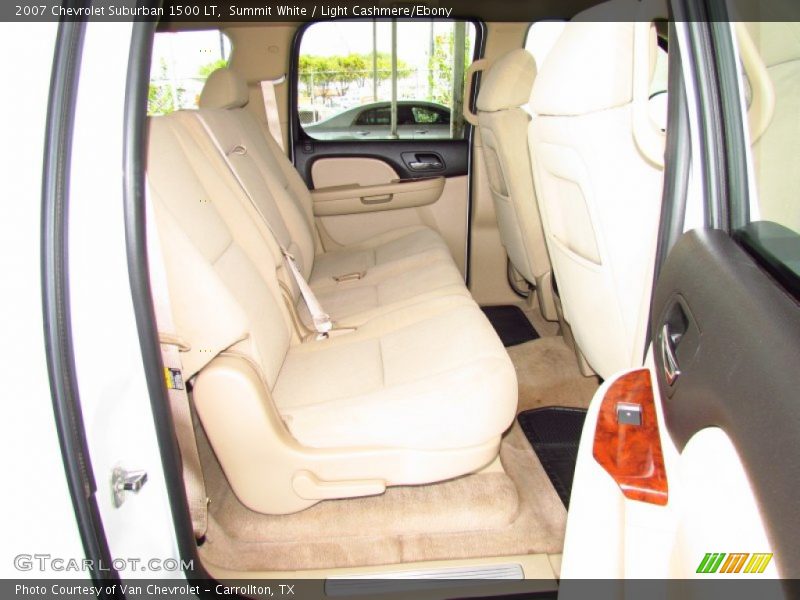  2007 Suburban 1500 LT Light Cashmere/Ebony Interior