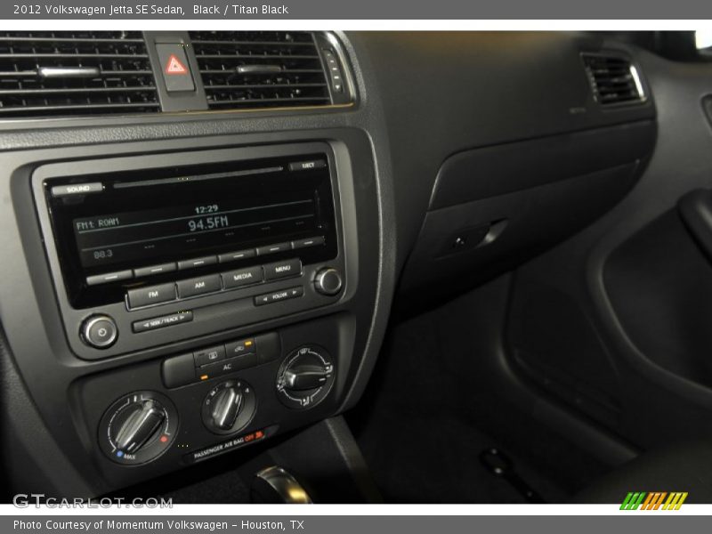 Black / Titan Black 2012 Volkswagen Jetta SE Sedan