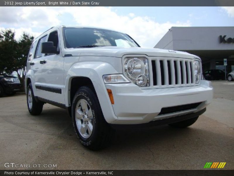 Bright White / Dark Slate Gray 2012 Jeep Liberty Sport