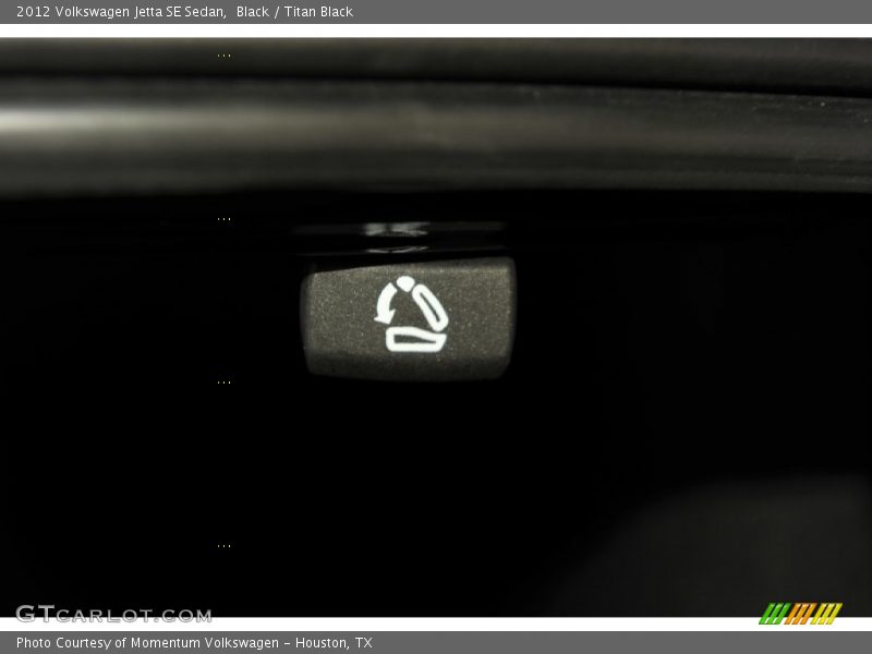 Black / Titan Black 2012 Volkswagen Jetta SE Sedan