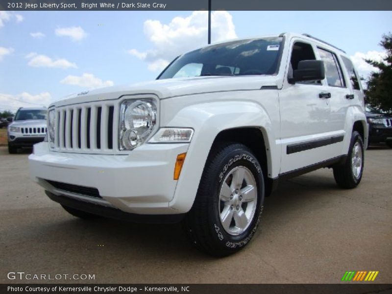 Front 3/4 View of 2012 Liberty Sport