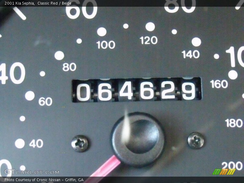 Classic Red / Beige 2001 Kia Sephia