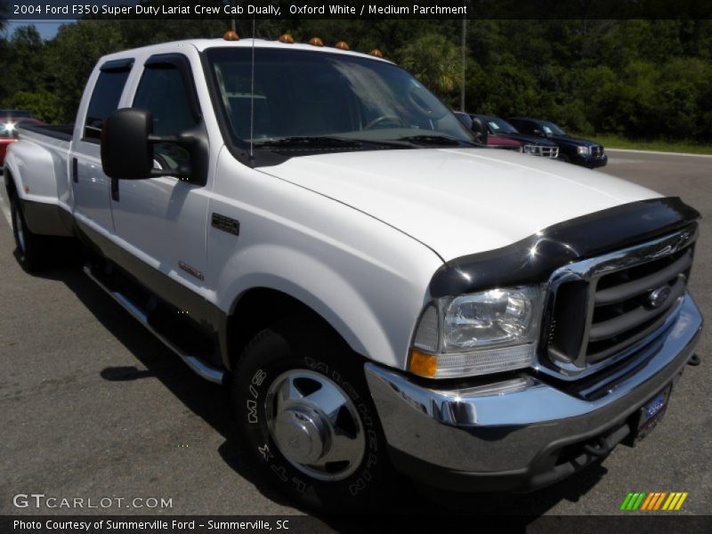 Oxford White / Medium Parchment 2004 Ford F350 Super Duty Lariat Crew Cab Dually