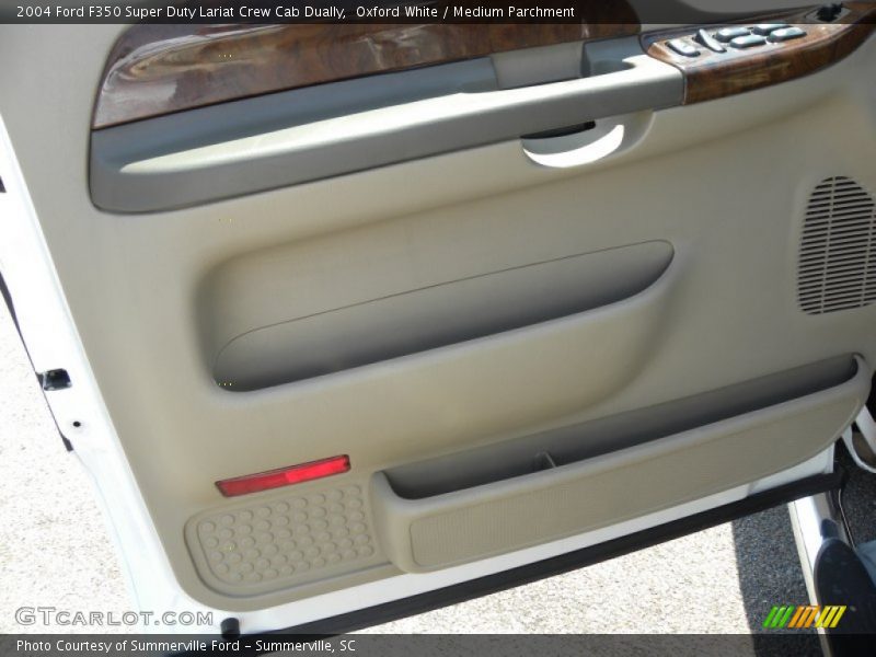 Oxford White / Medium Parchment 2004 Ford F350 Super Duty Lariat Crew Cab Dually