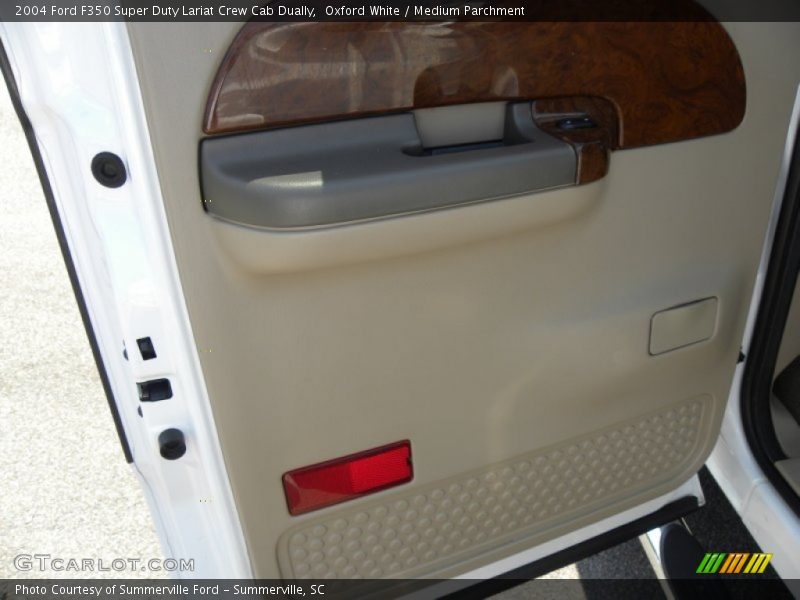 Oxford White / Medium Parchment 2004 Ford F350 Super Duty Lariat Crew Cab Dually