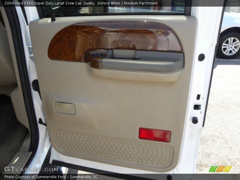 Oxford White / Medium Parchment 2004 Ford F350 Super Duty Lariat Crew Cab Dually