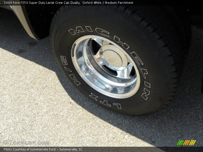 Oxford White / Medium Parchment 2004 Ford F350 Super Duty Lariat Crew Cab Dually