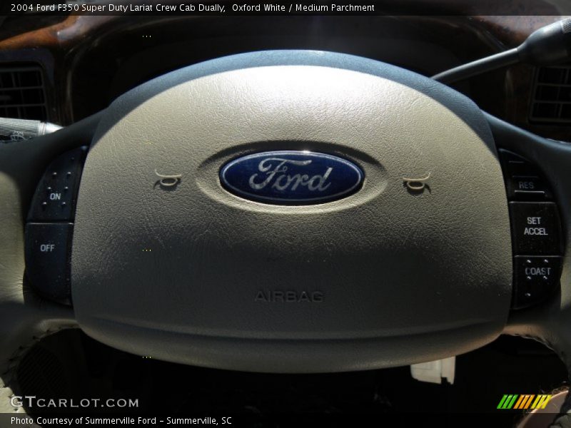 Oxford White / Medium Parchment 2004 Ford F350 Super Duty Lariat Crew Cab Dually
