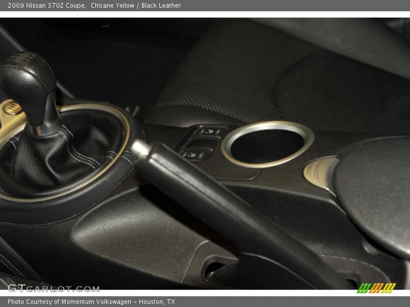 Chicane Yellow / Black Leather 2009 Nissan 370Z Coupe