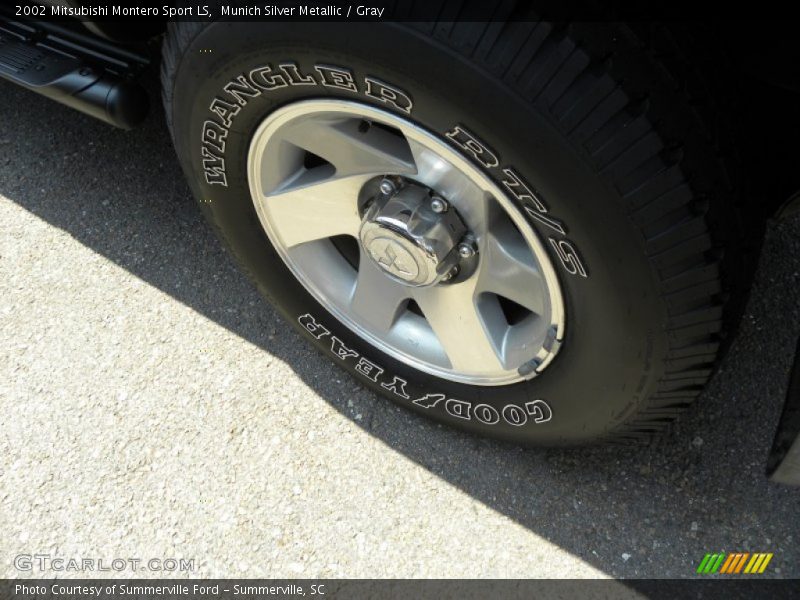 Munich Silver Metallic / Gray 2002 Mitsubishi Montero Sport LS