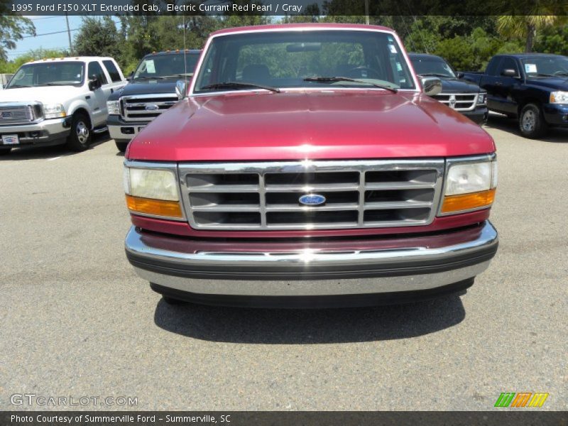 Electric Currant Red Pearl / Gray 1995 Ford F150 XLT Extended Cab