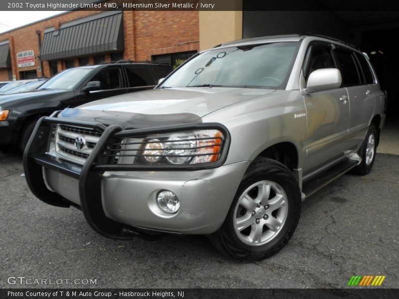 Millennium Silver Metallic / Ivory 2002 Toyota Highlander Limited 4WD