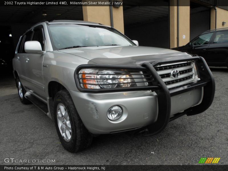 Millennium Silver Metallic / Ivory 2002 Toyota Highlander Limited 4WD