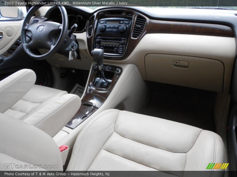 Millennium Silver Metallic / Ivory 2002 Toyota Highlander Limited 4WD