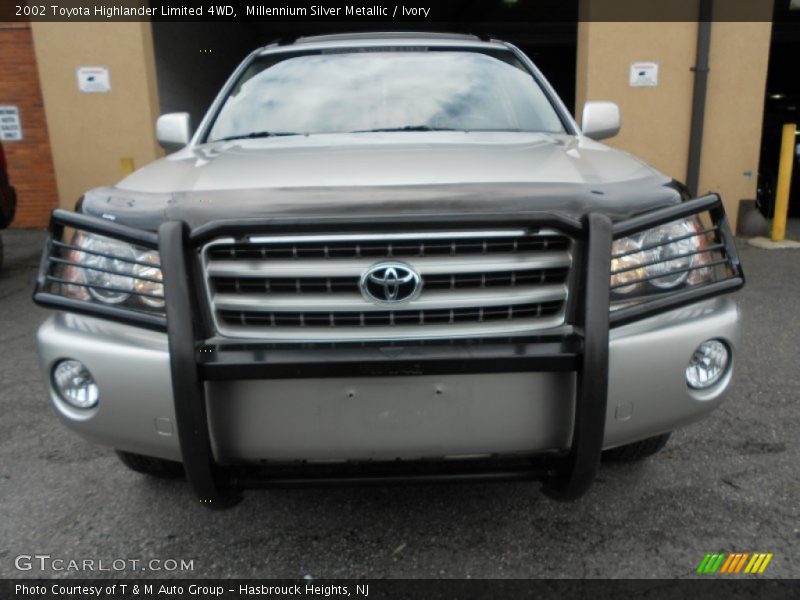 Millennium Silver Metallic / Ivory 2002 Toyota Highlander Limited 4WD