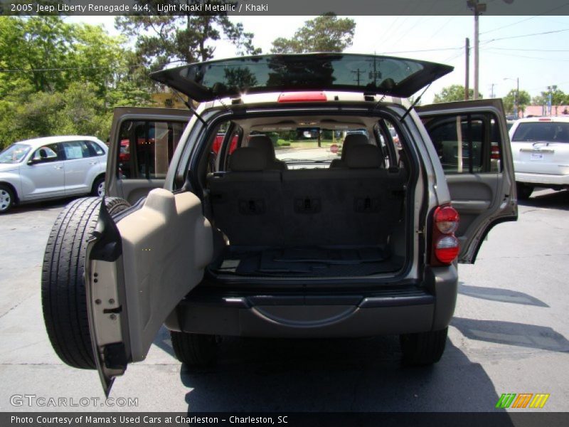 Light Khaki Metallic / Khaki 2005 Jeep Liberty Renegade 4x4