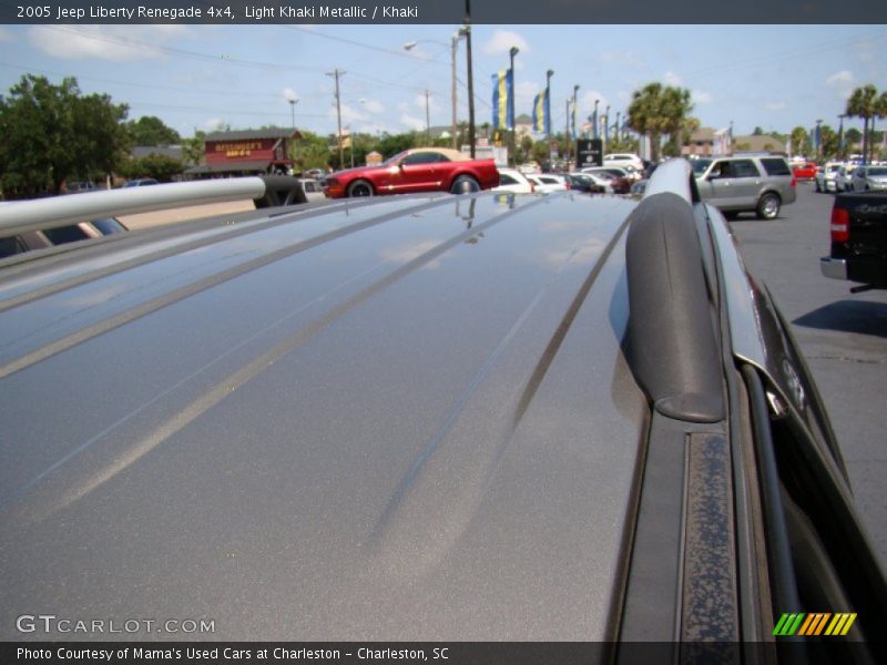 Light Khaki Metallic / Khaki 2005 Jeep Liberty Renegade 4x4