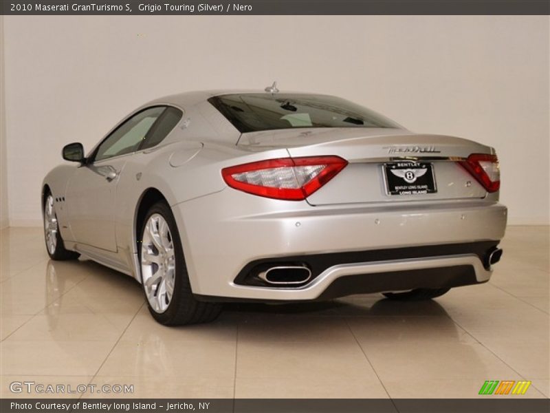 Grigio Touring (Silver) / Nero 2010 Maserati GranTurismo S