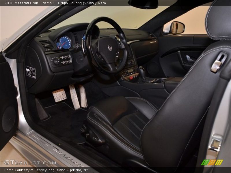  2010 GranTurismo S Nero Interior