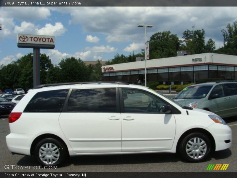 Super White / Stone 2009 Toyota Sienna LE