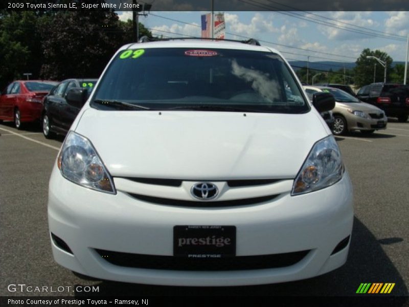 Super White / Stone 2009 Toyota Sienna LE