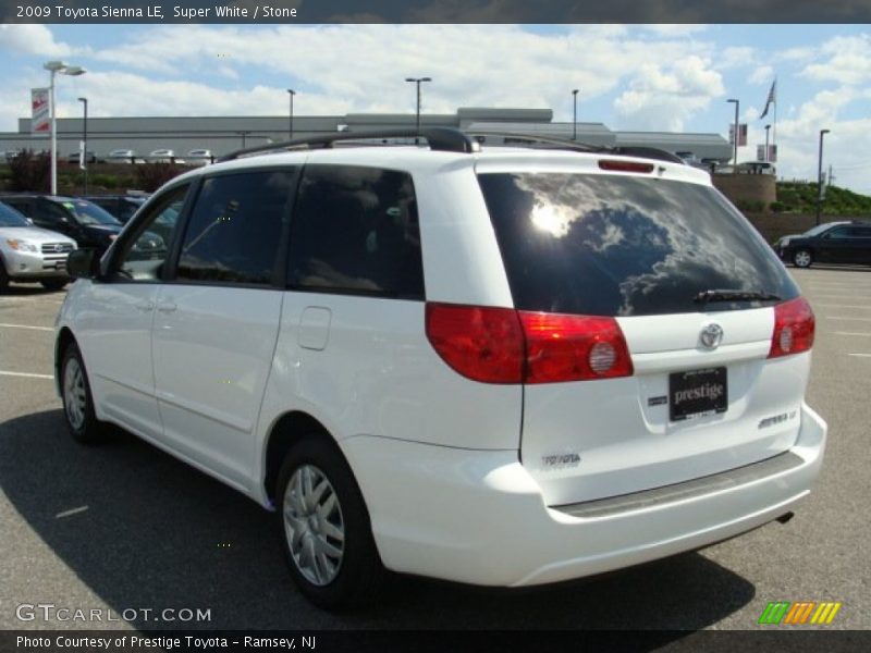Super White / Stone 2009 Toyota Sienna LE