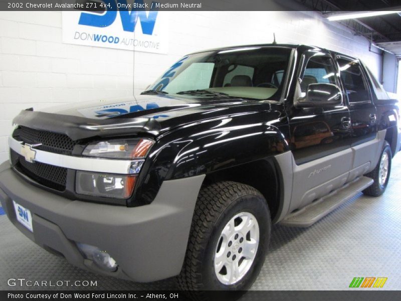 Onyx Black / Medium Neutral 2002 Chevrolet Avalanche Z71 4x4