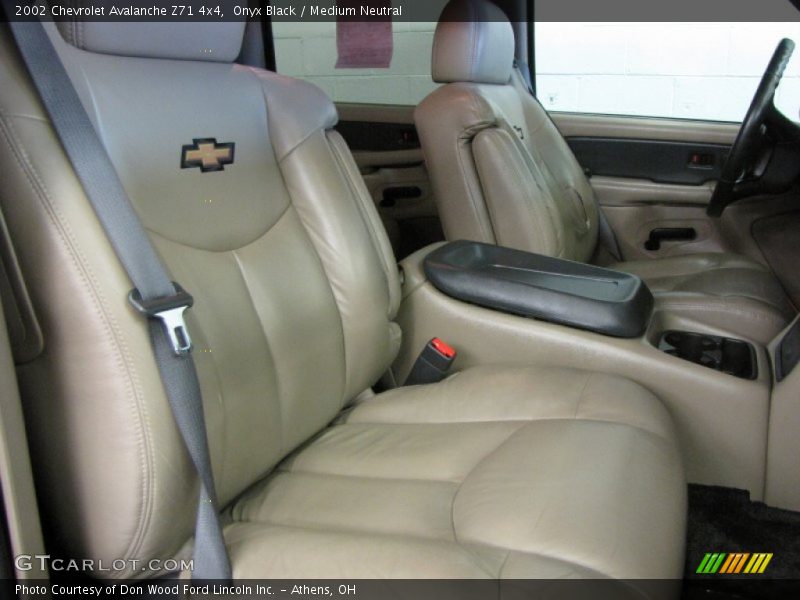 Onyx Black / Medium Neutral 2002 Chevrolet Avalanche Z71 4x4