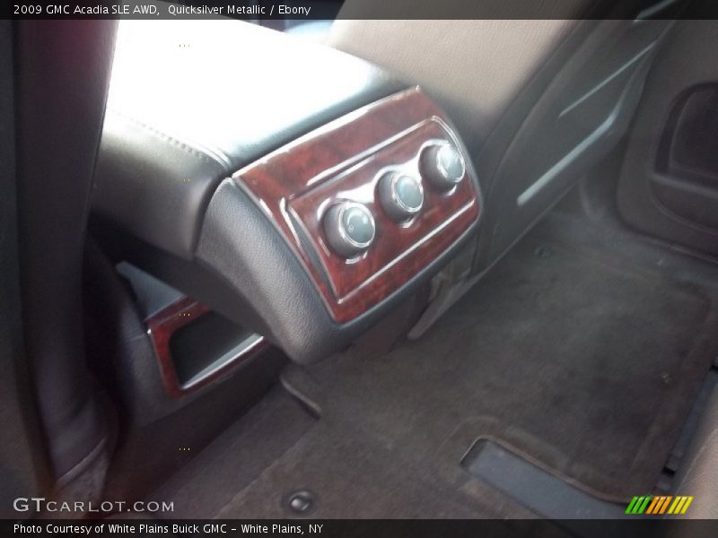 Quicksilver Metallic / Ebony 2009 GMC Acadia SLE AWD