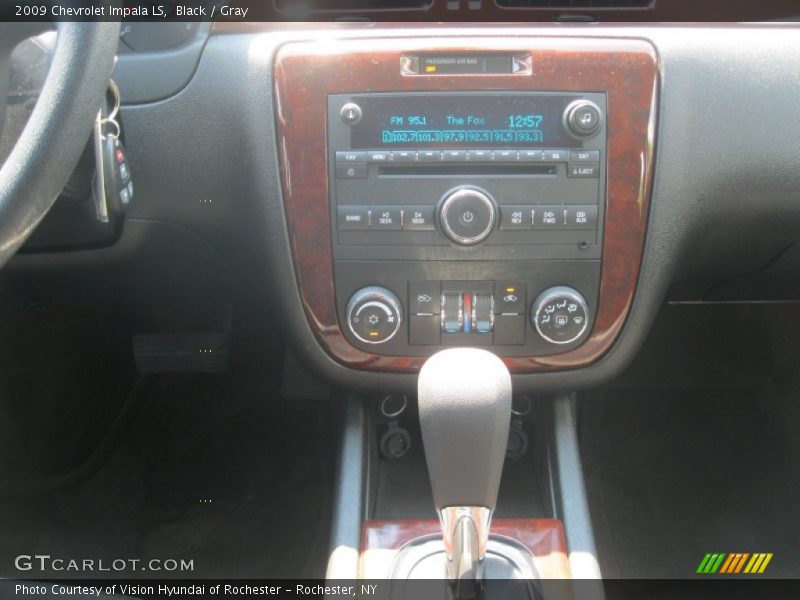 Black / Gray 2009 Chevrolet Impala LS
