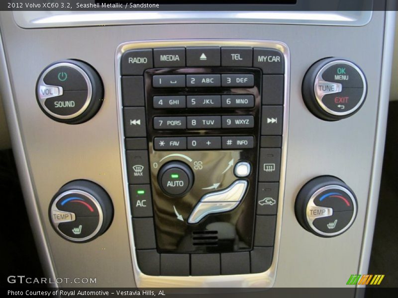 Controls of 2012 XC60 3.2