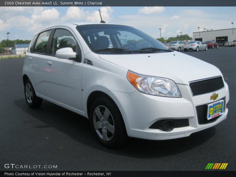 Summit White / Charcoal 2009 Chevrolet Aveo Aveo5 LS