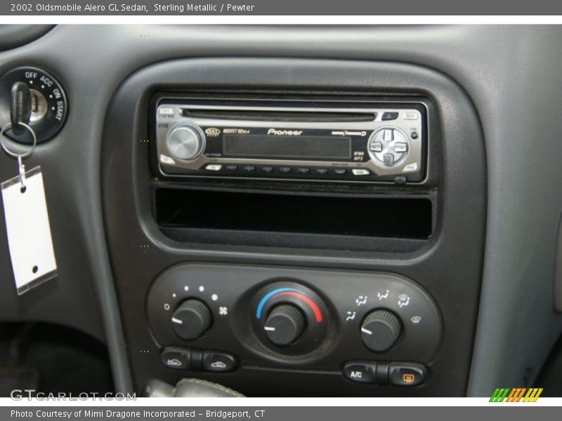 Sterling Metallic / Pewter 2002 Oldsmobile Alero GL Sedan