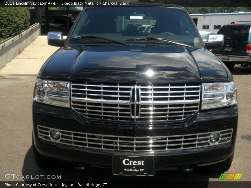 Tuxedo Black Metallic / Charcoal Black 2011 Lincoln Navigator 4x4