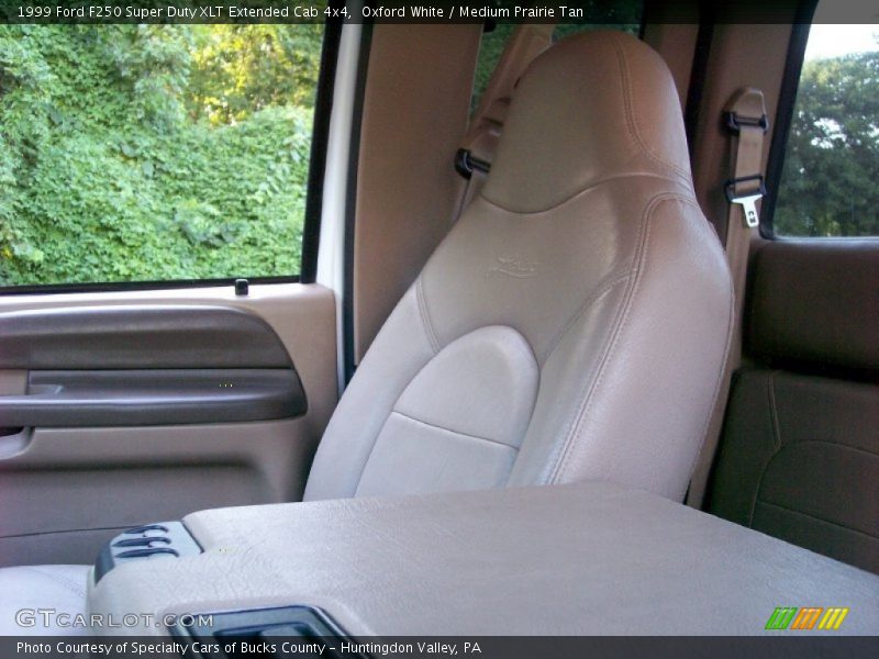 Oxford White / Medium Prairie Tan 1999 Ford F250 Super Duty XLT Extended Cab 4x4