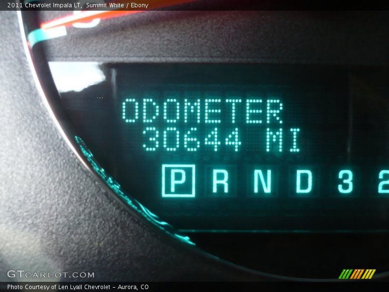 Summit White / Ebony 2011 Chevrolet Impala LT