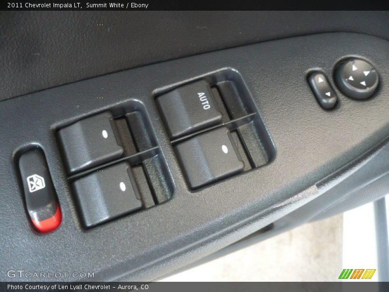 Summit White / Ebony 2011 Chevrolet Impala LT