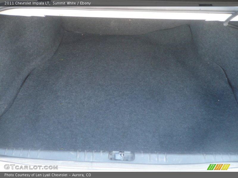 Summit White / Ebony 2011 Chevrolet Impala LT