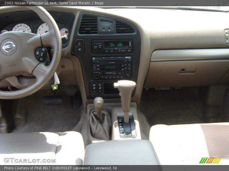 Sunlit Sand Metallic / Beige 2003 Nissan Pathfinder SE 4x4