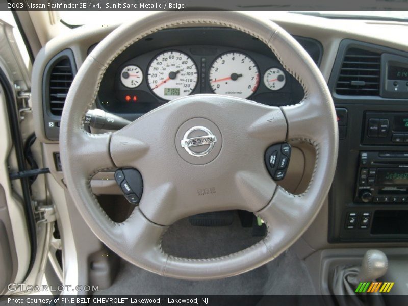 Sunlit Sand Metallic / Beige 2003 Nissan Pathfinder SE 4x4