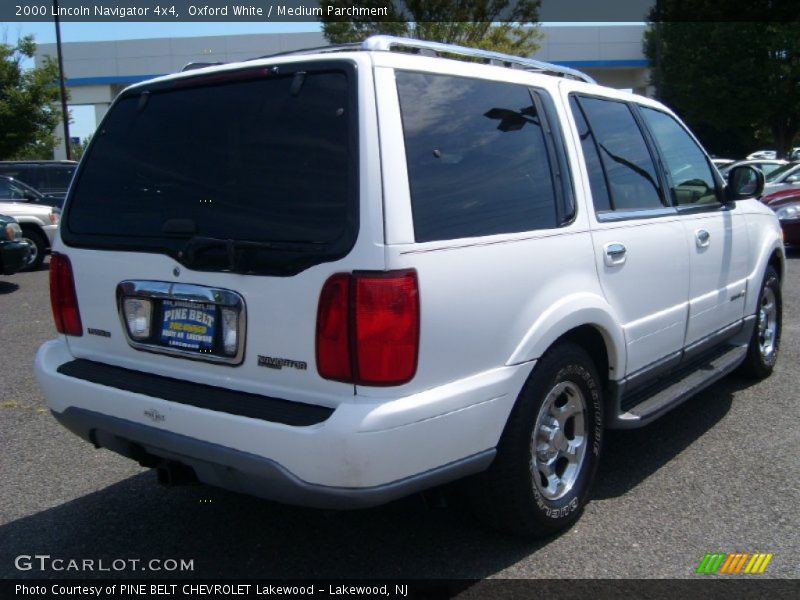 Oxford White / Medium Parchment 2000 Lincoln Navigator 4x4