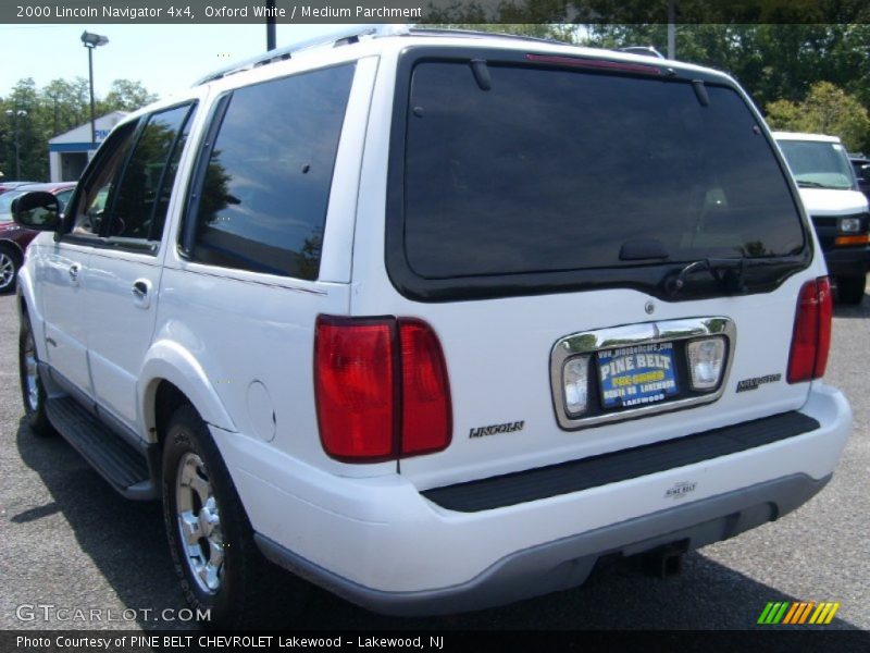 Oxford White / Medium Parchment 2000 Lincoln Navigator 4x4